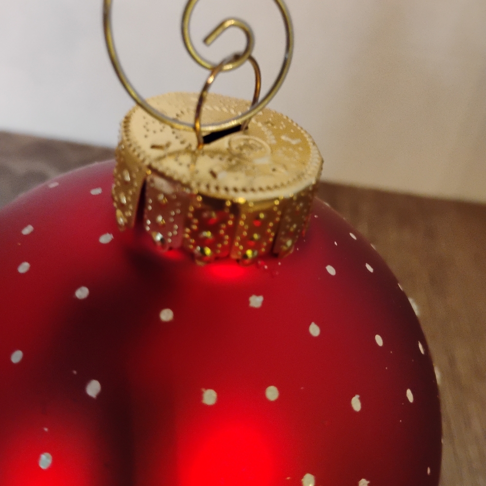 Robert Stanley Christmas Snow Glass Ornament - Picture 5 of 7
